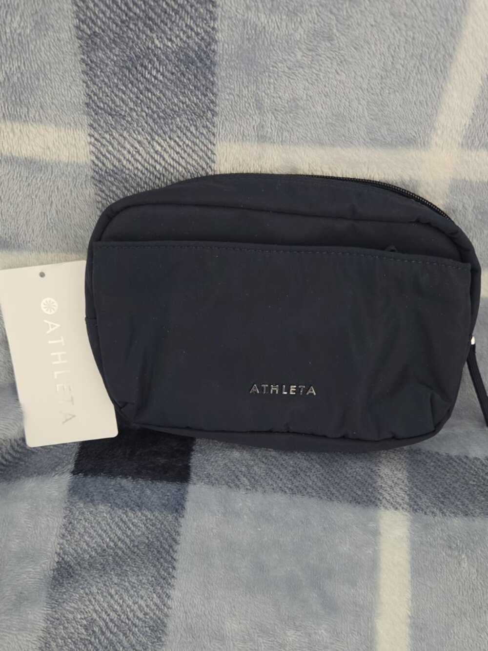 Athleta, All About Crossbody Belt Bag Color, Black, NWT